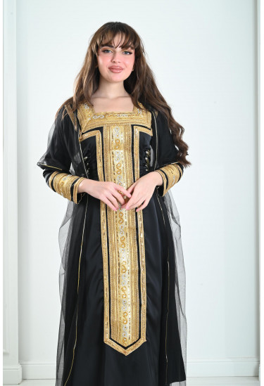 فستان جميل نسائي يوم التأسيس