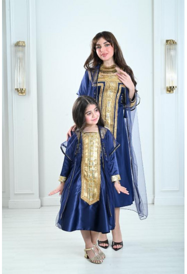 فستان جميل نسائي يوم التأسيس