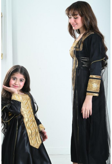 فستان جميل نسائي يوم التأسيس