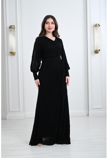 فستان سهرة مطرز بالكامل