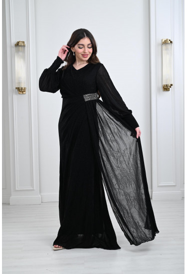 فستان سهرة مطرز بالكامل