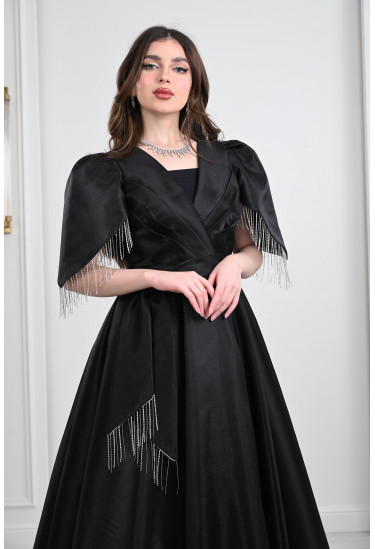 فستان سهرة بقصة ملكية