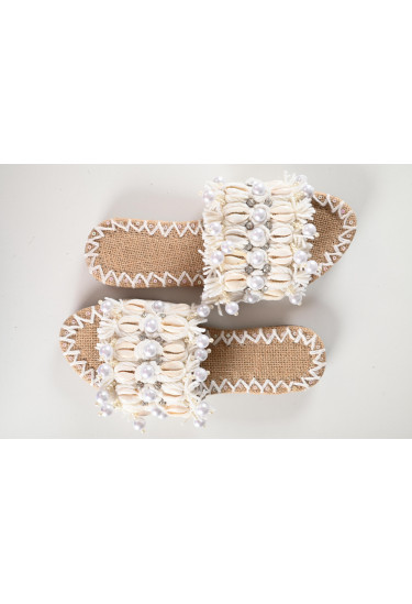 حذاء نسائي بتصميم عصري حذاء نسائي بتصميم عصري