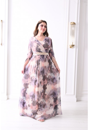 فستان نسائي بأكمام طويله جدا