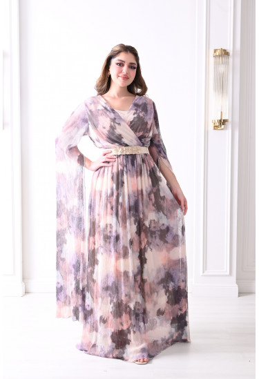 فستان نسائي بأكمام طويله جدا