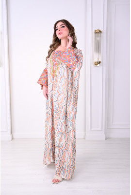 جلابية فاخرة نقوش هندسية وأكمام مطرزة