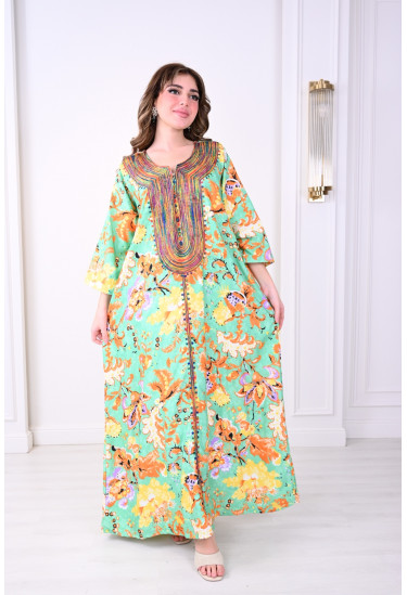 جلابية فاخرة بتصميم عصري وألوان زاهية