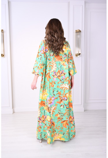 جلابية فاخرة بتصميم عصري وألوان زاهية