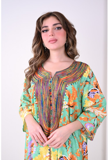 جلابية فاخرة بتصميم عصري وألوان زاهية