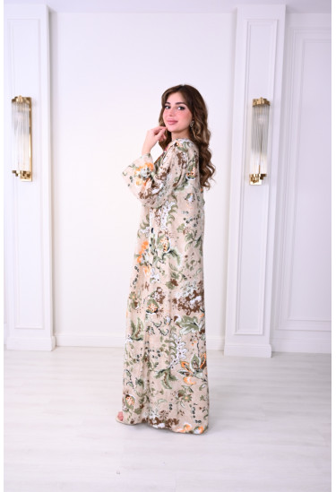 جلابية فاخرة بتصميم عصري وألوان زاهية