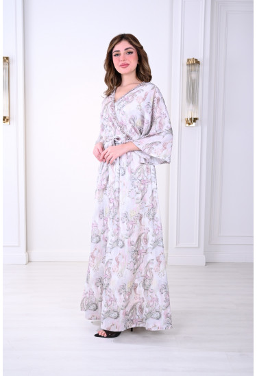 فستان فخم بتصميم أنيق وتطريز زهور ناعم