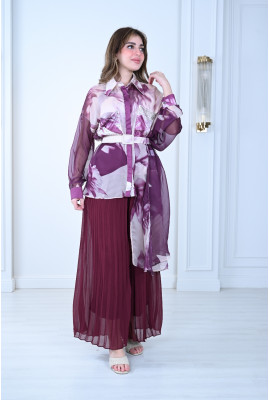 طقم فاخر بلمسة فنية لإطلالة راقية وأنيقة