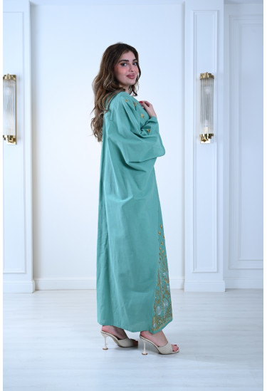  جلابية فخمة بتطريز ذهبي أنيق