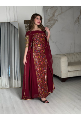 جلابية سهرة ملكية بتطريز يدوي فاخر ولمسات ذهبية 