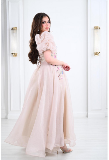 فستان سهرة بطابع الأميرات 