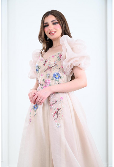 فستان سهرة بطابع الأميرات 