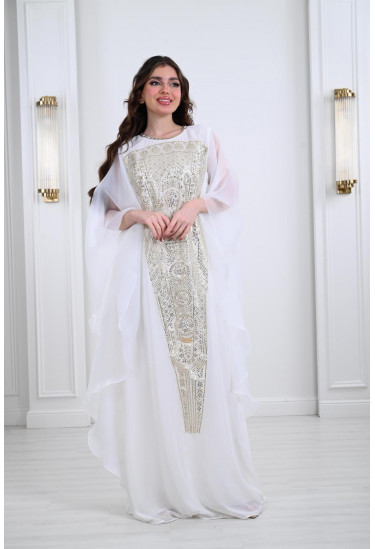 جلابية واسعة أنيقة مطرزة