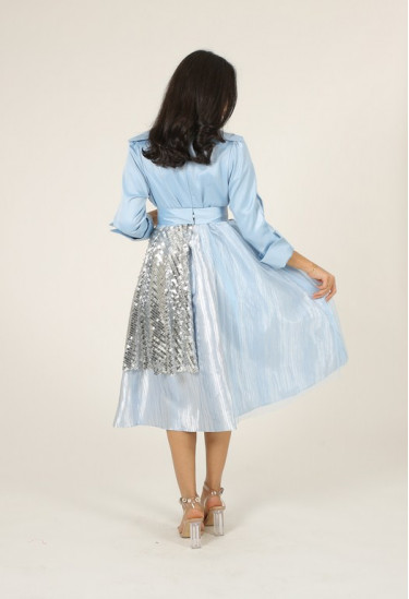 فستان قصير كلاسيكي من خامة الكريب ستان