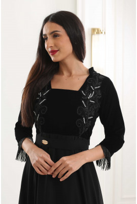 فستان سهرة بصدر مطرز